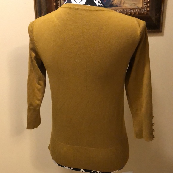 💛Classic Silk blend covered button down and at wrists golden brown cardigan - Picture 4 of 8